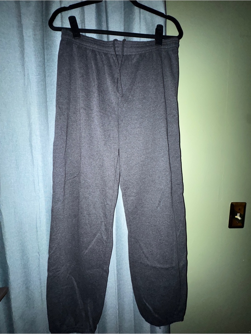 Classic Gray Men's Sweatpants - Comfortable Everyday Lounge Pants